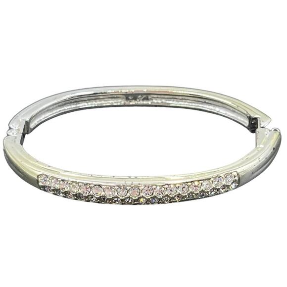 Swarovski Swan White Crystal
Bracelet Rhodium Hinged Clamper
Bangle Bracelet - Picture 1 of 12